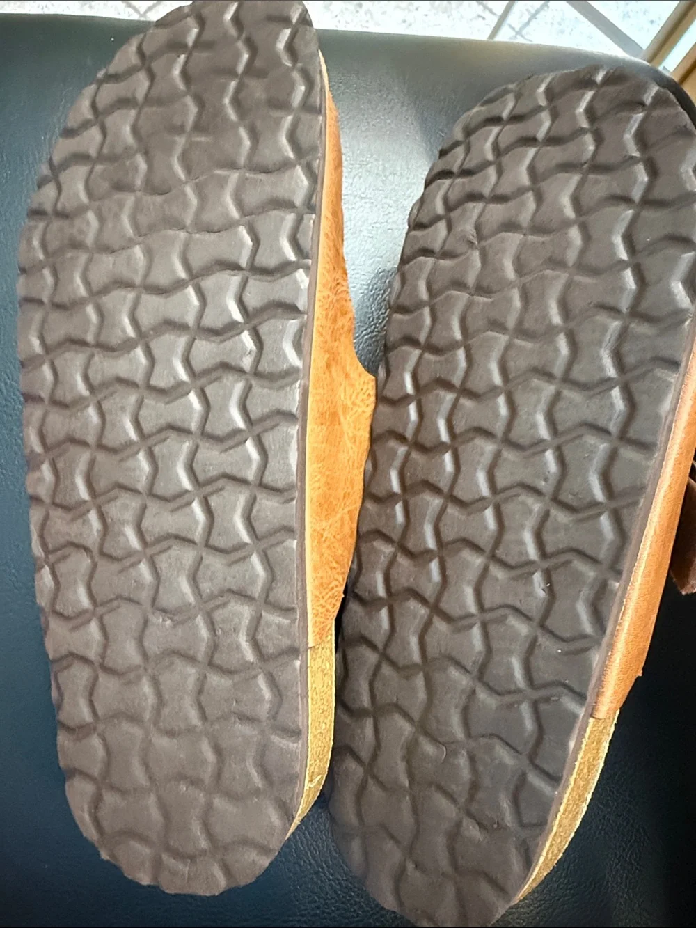Cushionaire leather Double-Buckle Slide Sandals - Picture 3 of 10
